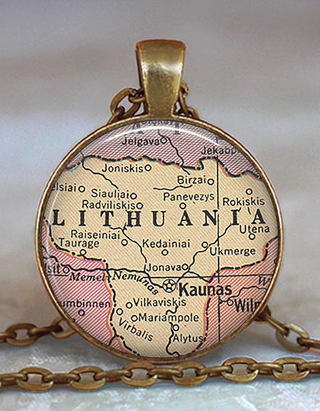 New Arrived Glass Dome Necklace World Map Pendant Bronze Chain Jewelry Lithuania Vintage Map Handmade Glass Cabochon Necklace