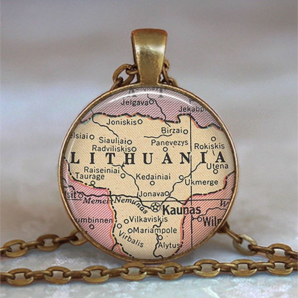 New Arrived Glass Dome Necklace World Map Pendant Bronze Chain Jewelry Lithuania Vintage Map Handmade Glass Cabochon Necklace