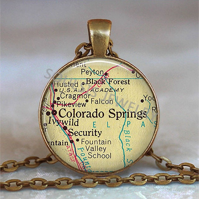New Arrived Glass Dome Necklace World Map Pendant Bronze Chain Jewelry Lithuania Vintage Map Handmade Glass Cabochon Necklace