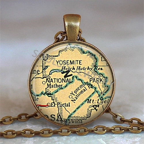 Load image into Gallery viewer, New Arrived Glass Dome Necklace World Map Pendant Bronze Chain Jewelry Lithuania Vintage Map Handmade Glass Cabochon Necklace
