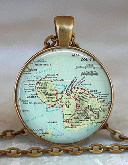 New Arrived Glass Dome Necklace World Map Pendant Bronze Chain Jewelry Lithuania Vintage Map Handmade Glass Cabochon Necklace