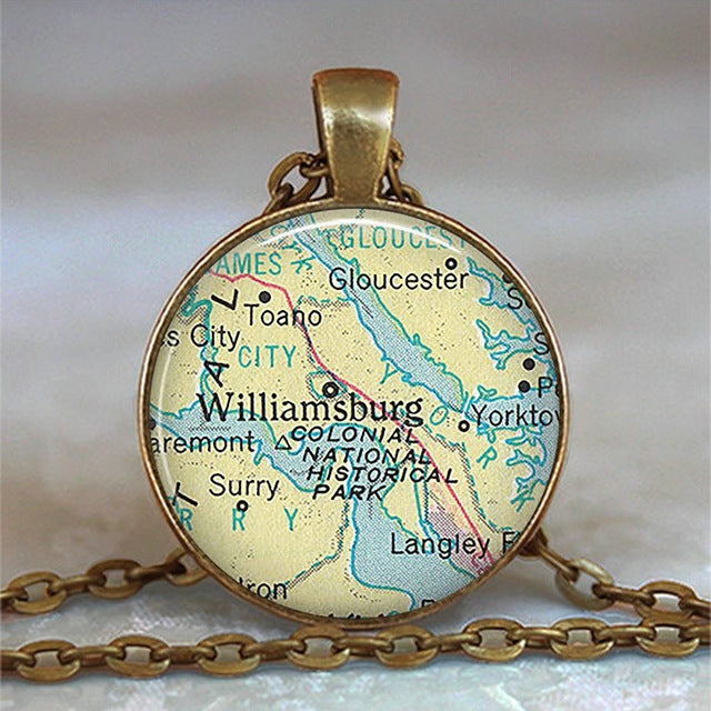 New Arrived Glass Dome Necklace World Map Pendant Bronze Chain Jewelry Lithuania Vintage Map Handmade Glass Cabochon Necklace